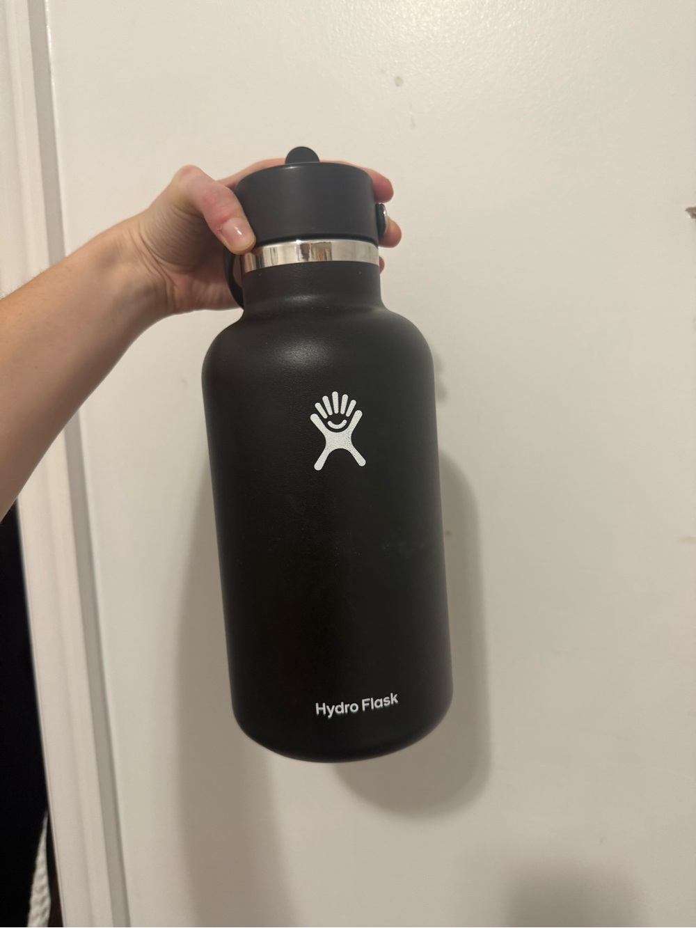 Hydro Flask 64 oz (very lightly used)